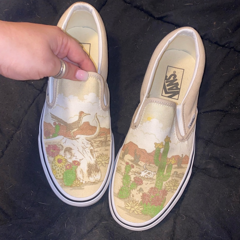 Vans Cream and Green Artistic Canvas Sneakers